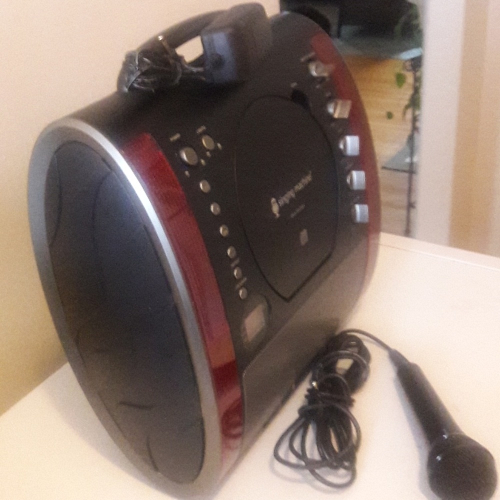 Karaoke Machine - Picture 3 of 3